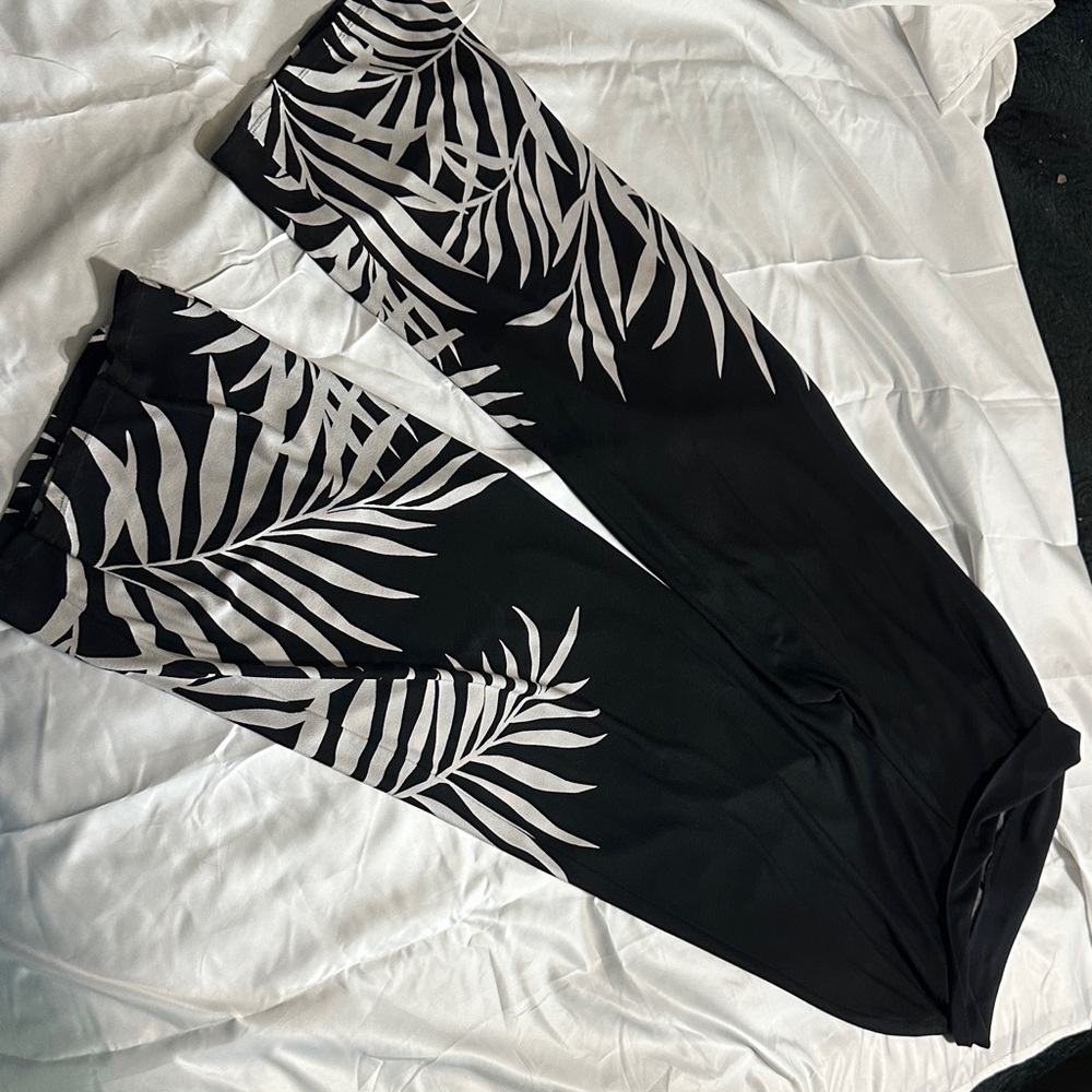 BOLD elements Black and White Tropical Print Wide Leg Pants